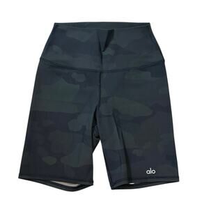 Alo Dark Green Black Camo Biker Shorts Small